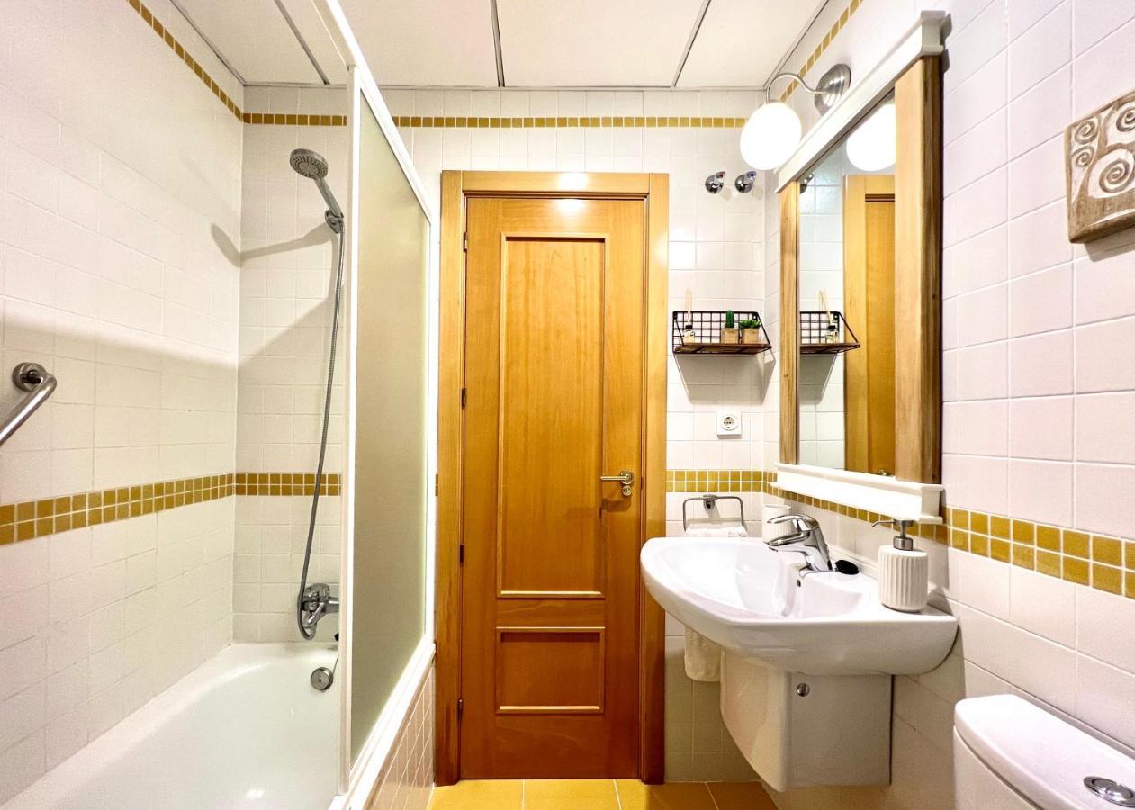Teodosio Apartment Free Parking & Central Ac Sevilla Eksteriør billede