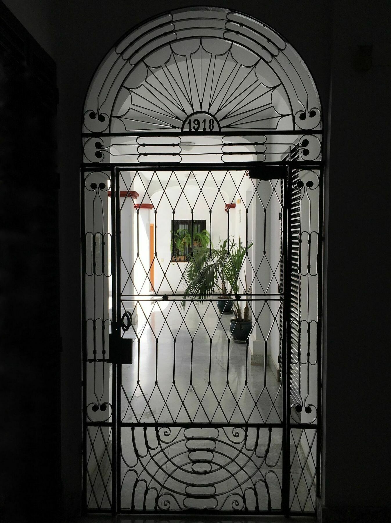 Teodosio Apartment Free Parking & Central Ac Sevilla Eksteriør billede